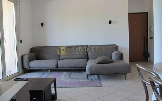 Borgo Maggiore: Elegante Trilocale di 78 mq Panoramico