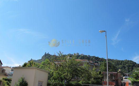Borgo Maggiore: Elegante Trilocale di 78 mq Panoramico