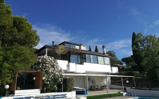 Santarcangelo di Romagna : Villa con parco e piscina