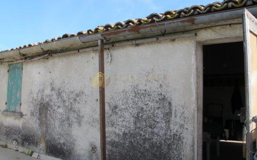 Chiesanuova : Rudere con Panorama “Tratt. Riservata”