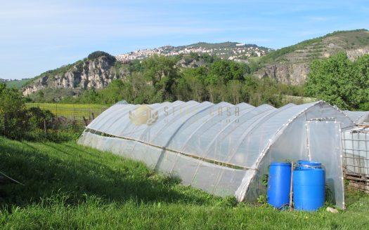 Chiesanuova : Rudere con Panorama “Tratt. Riservata”
