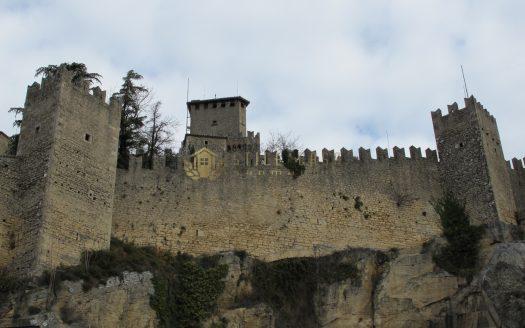 San Marino : Centro Storico Prestigioso Ristorante “Trattativa Riservata”