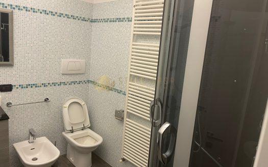 Rovereta : Eleganti Uffici Moderni