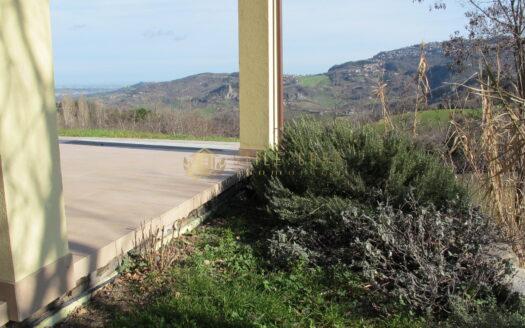 Chiesanuova : Villa con Stupendo Panorama “Trattativa Riservata”