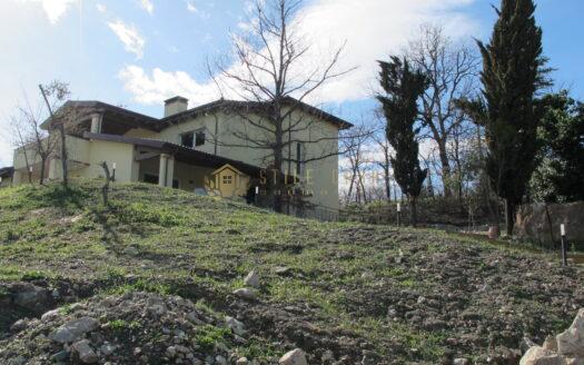 Chiesanuova : Villa con Stupendo Panorama “Trattativa Riservata”