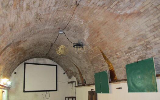 Borgo : Pub-Ristorantino “Trattativa Riservata”