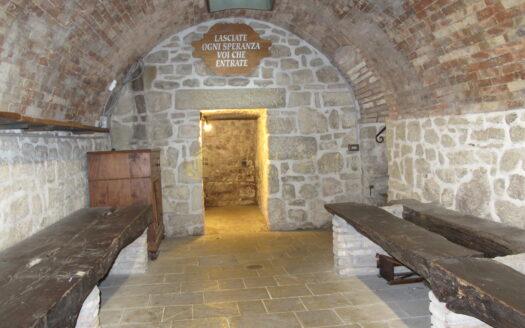 Borgo : Pub-Ristorantino “Trattativa Riservata”