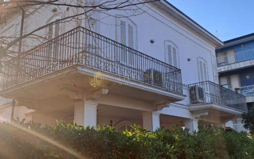 Viserba : Villa sul Mare “Trattativa Riservata”