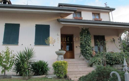 Villa Verucchio : Villetta Unifamiliare e o Bifamiliare