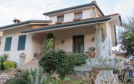 Villa Verucchio : Villetta Unifamiliare e o Bifamiliare