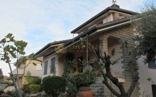 Villa Verucchio : Villetta Unifamiliare e o Bifamiliare