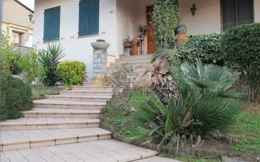 Villa Verucchio : Villetta Unifamiliare e o Bifamiliare