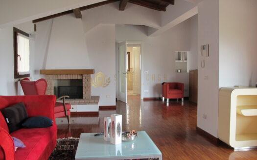 Cailungo : Lussuosa Villa vista Panoramica