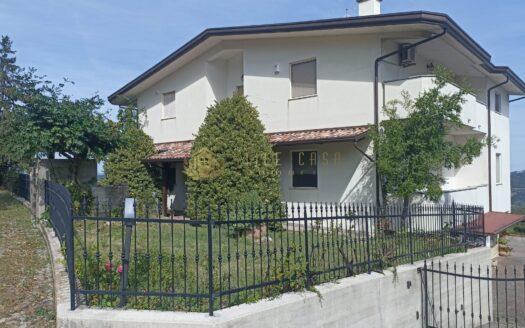 Valle sant’anastasio Italia : Villa con Piscina e Panorama