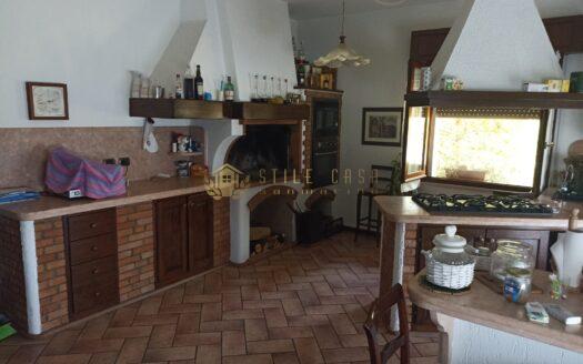 Valle sant’anastasio Italia : Villa con Piscina e Panorama