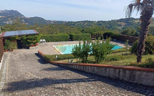Valle sant’anastasio Italia : Villa con Piscina e Panorama