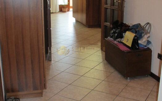 Fiorentino : Ampio Appartamento Panoramico