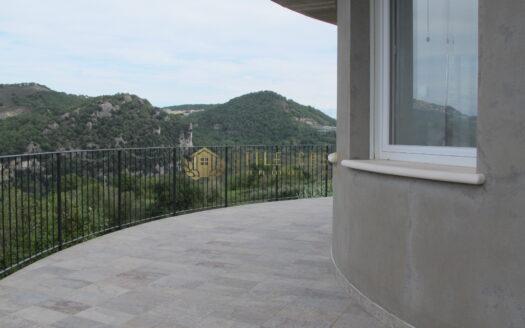 Chiesanuova : Villa Trattativa Riservata