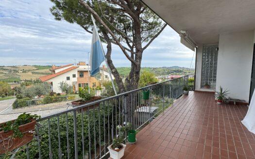 Falciano : Villa a Schiera Panoramica