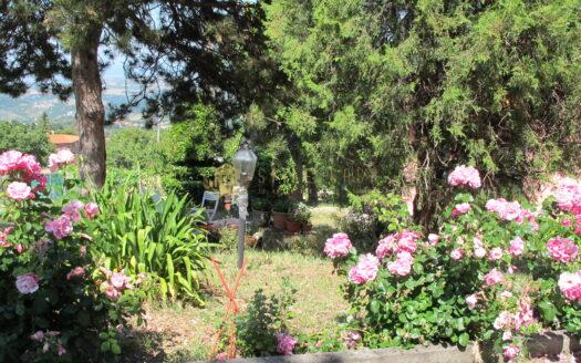 Montelicciano: Villa Unifamiliare con Parco