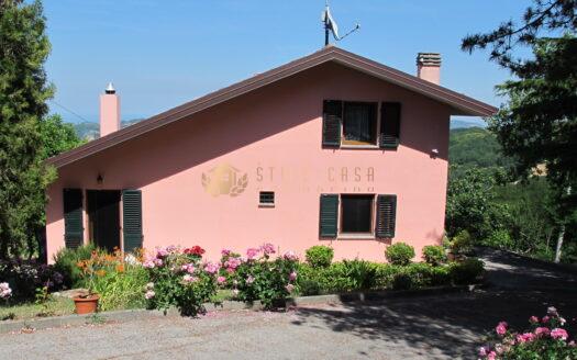 Montelicciano: Villa Unifamiliare con Parco