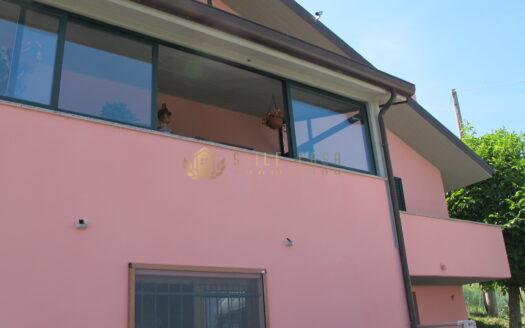 Montelicciano: Villa Unifamiliare con Parco