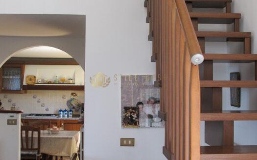 Montelicciano: Villa Unifamiliare con Parco