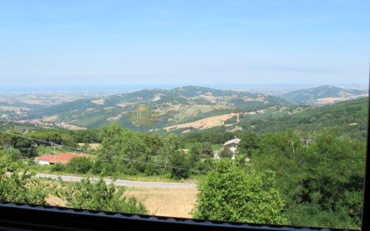 Montelicciano: Villa Unifamiliare con Parco