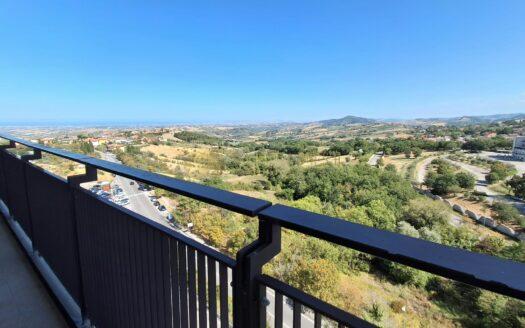 Borgo Maggiore : Attico di Design con Panorama
