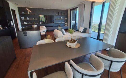 Borgo Maggiore : Attico di Design con Panorama