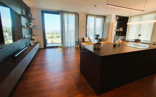 Borgo Maggiore : Attico di Design con Panorama