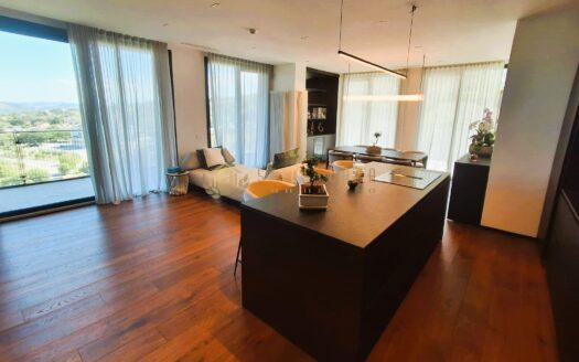 Borgo Maggiore : Attico di Design con Panorama